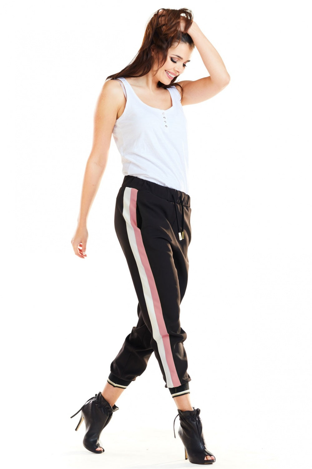 Tracksuit trousers model 139995 awama Posh Styles Apparel