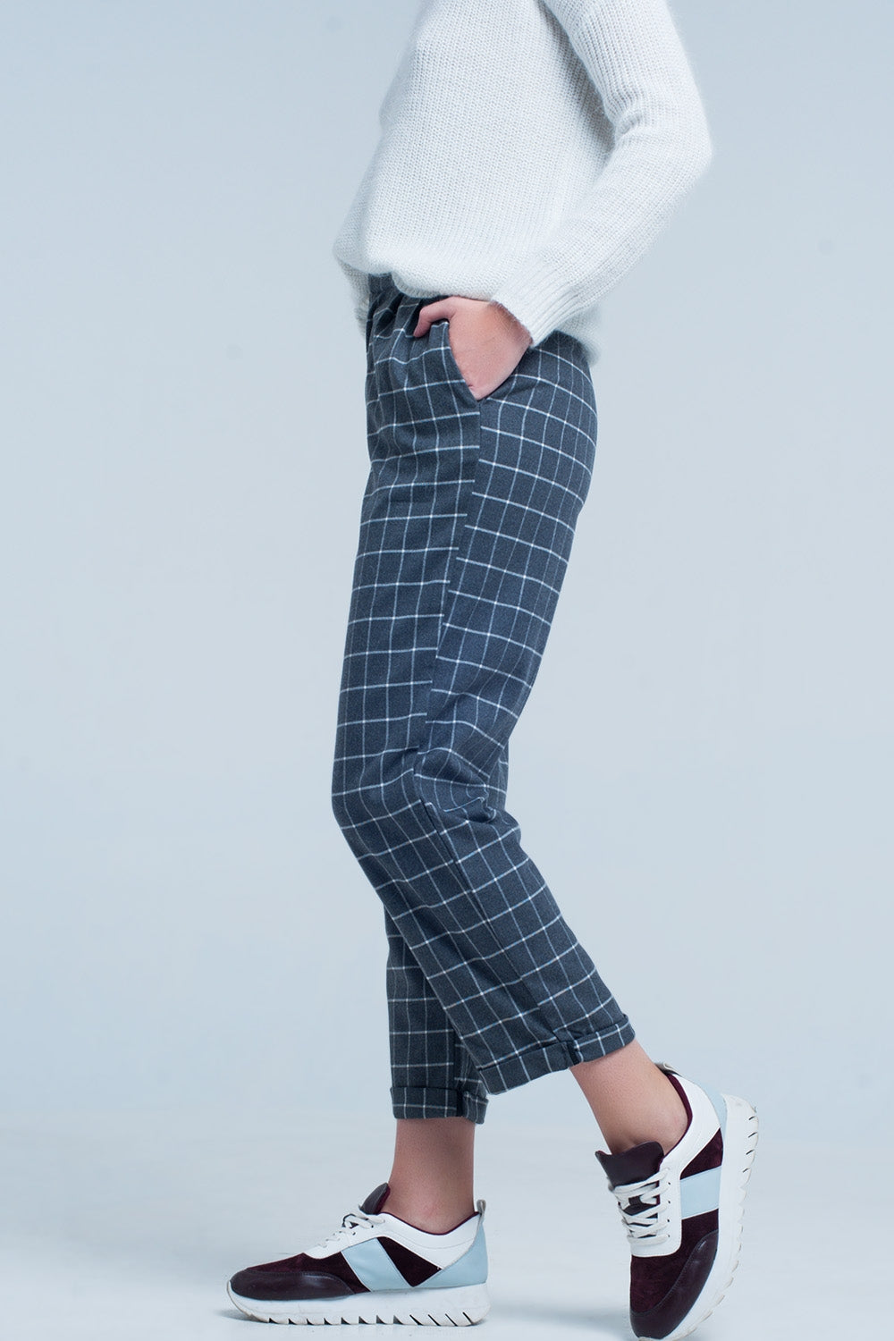 Grey Pants in White check PrintPants