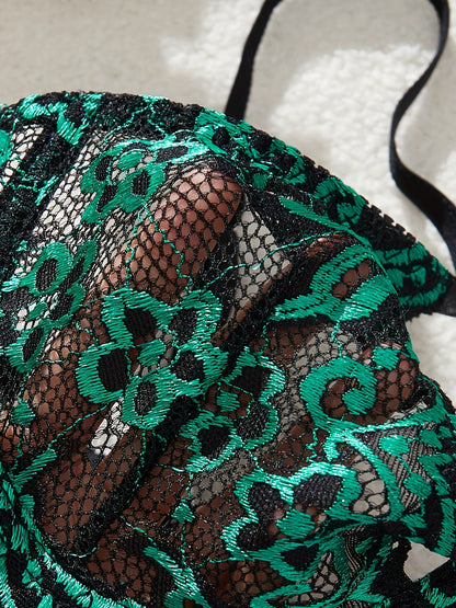 Bra and panties lace lingerie set
