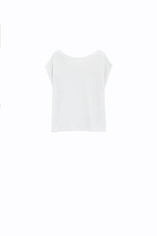 Q2 Boat neck ribbed sweater with cap sleeves in white