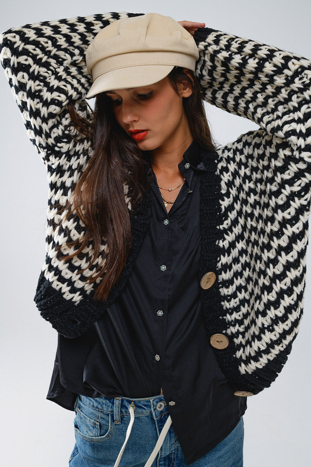 Chunky Checkered Cardigan With Big Wooden Buttons in Black and White