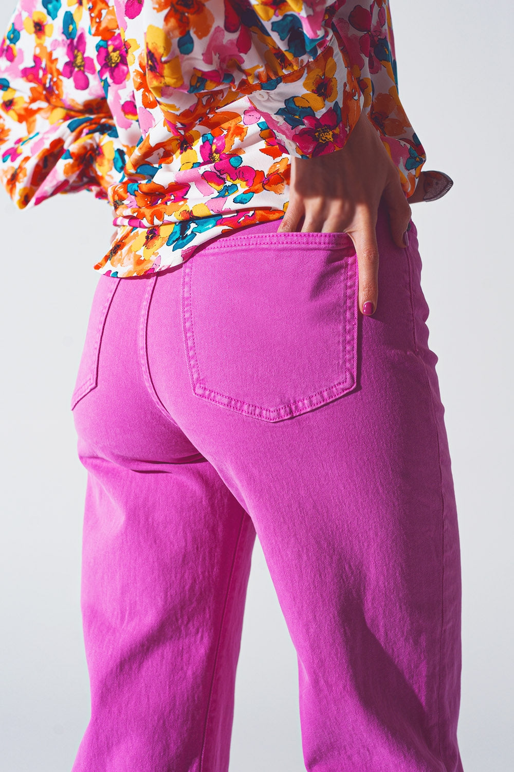 Straight Leg Jeans with Cropped Hem in Fuchsia