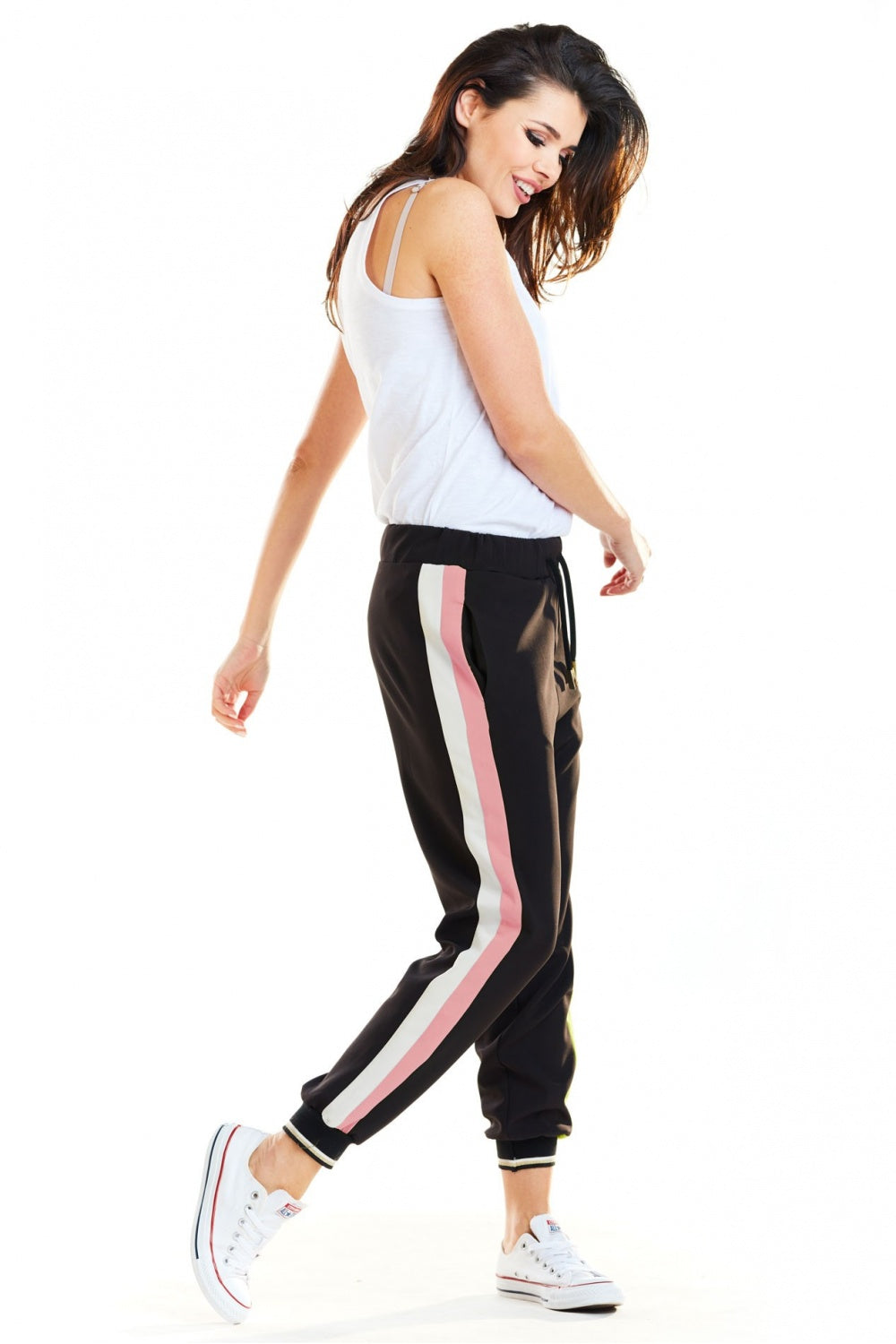 Tracksuit trousers model 139995 awama Posh Styles Apparel