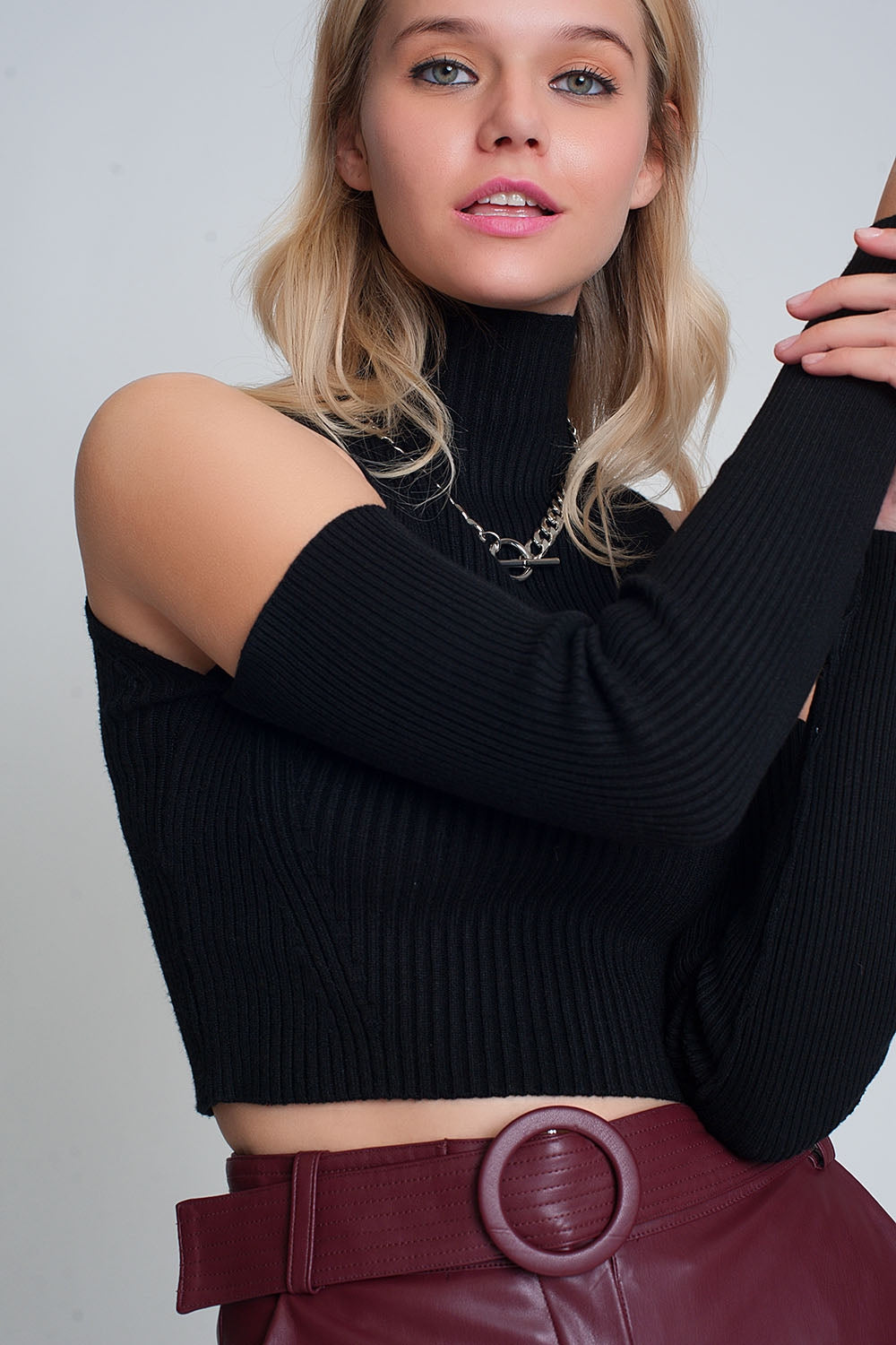 Black cut out rib sweater in fine knitSweaters