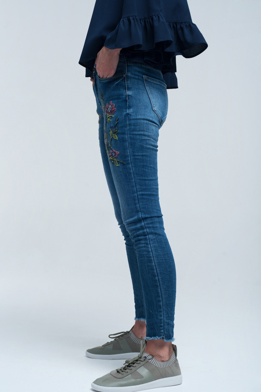 Blue skinny jean with embroideriesJeans