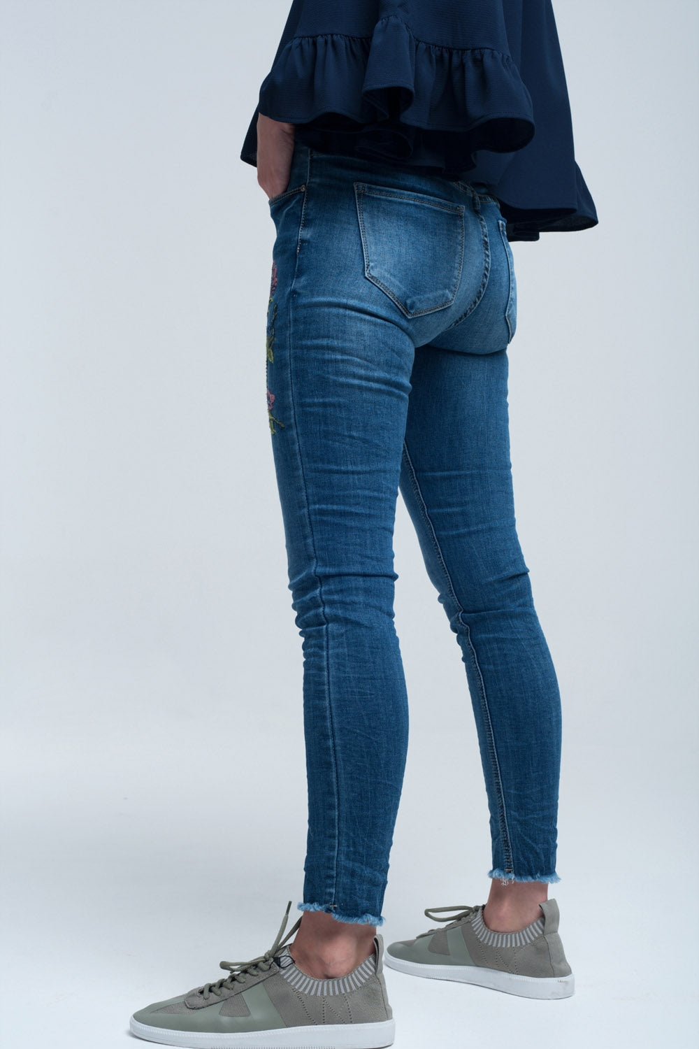 Blue skinny jean with embroideriesJeans