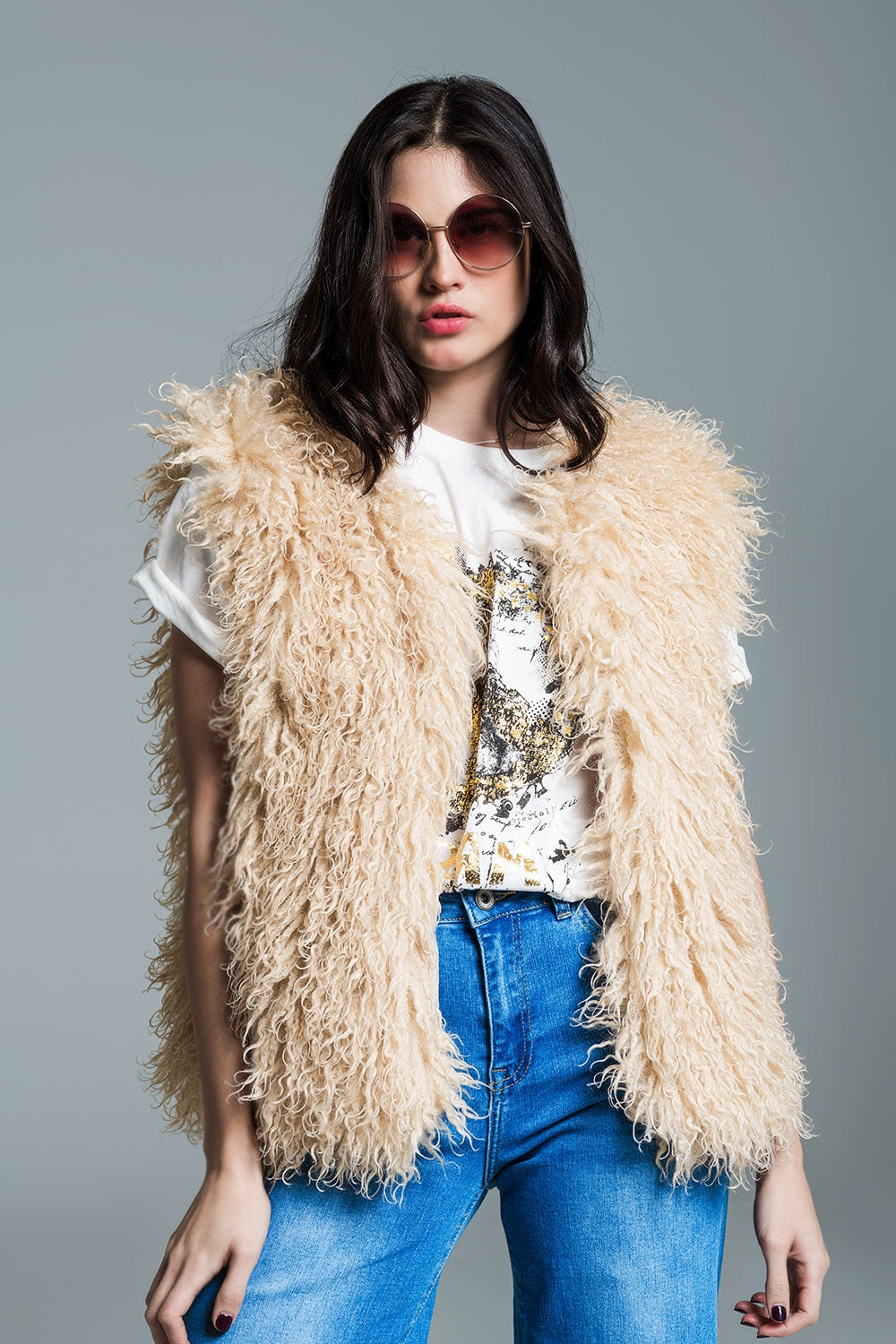 Q2 Boho Style Faux Fur Vest in Cream