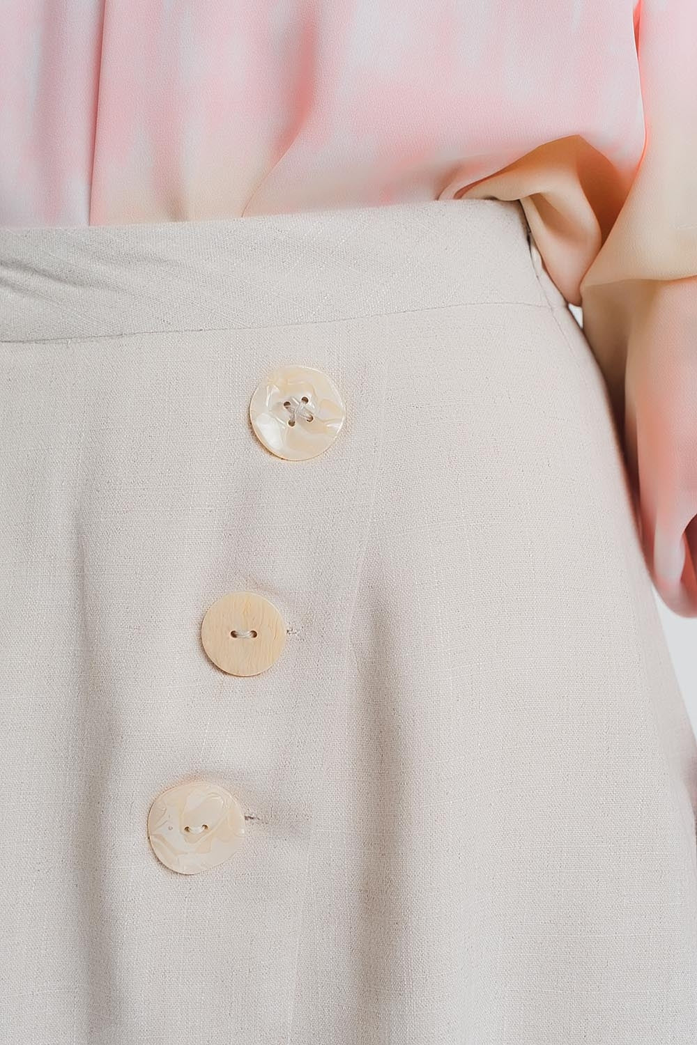 button detail shortsPants