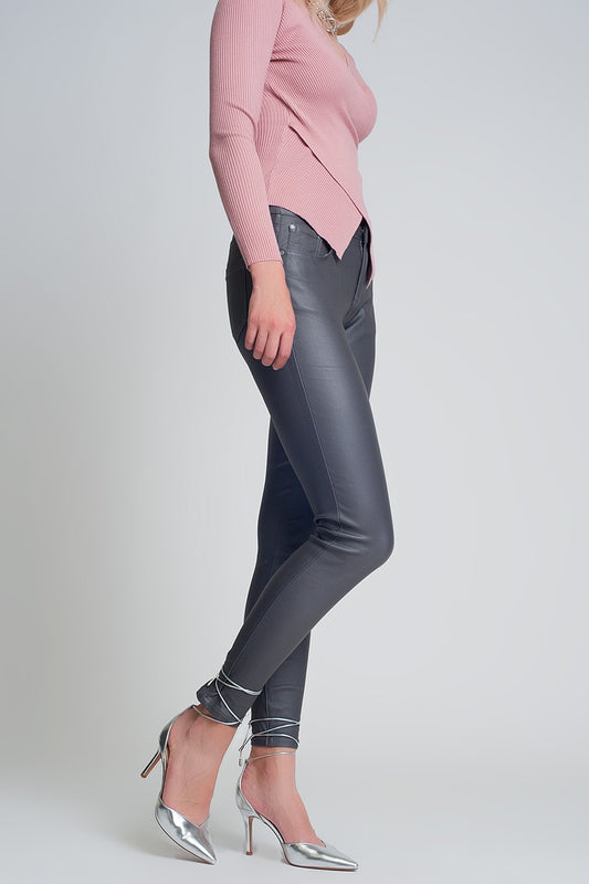Q2 Coated pants in gray