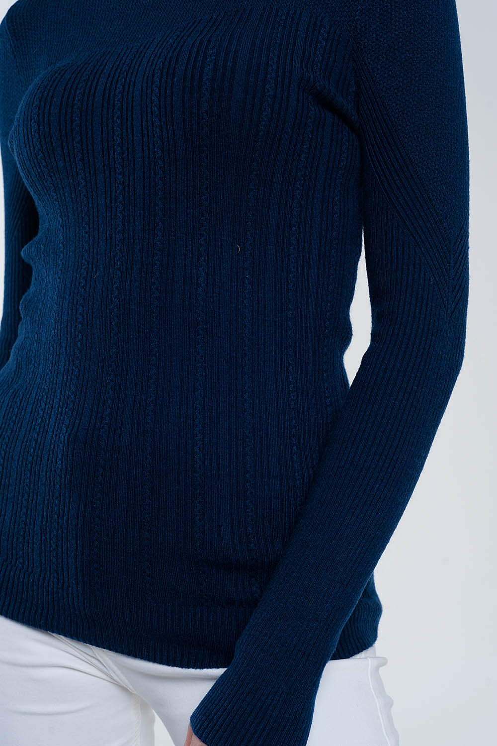 Crew neck ribbed sweater in navySweaters