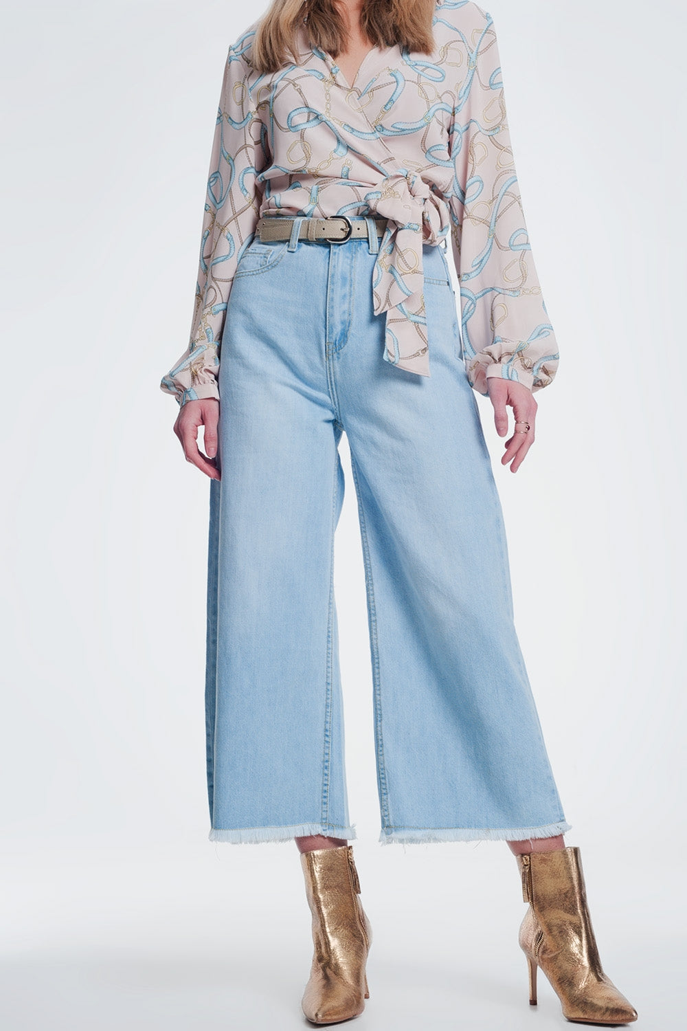 Q2 Culotte jeans with ripped hem