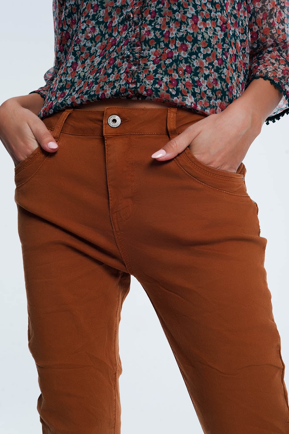 Q2 Drop crotch skinny jean in Orange