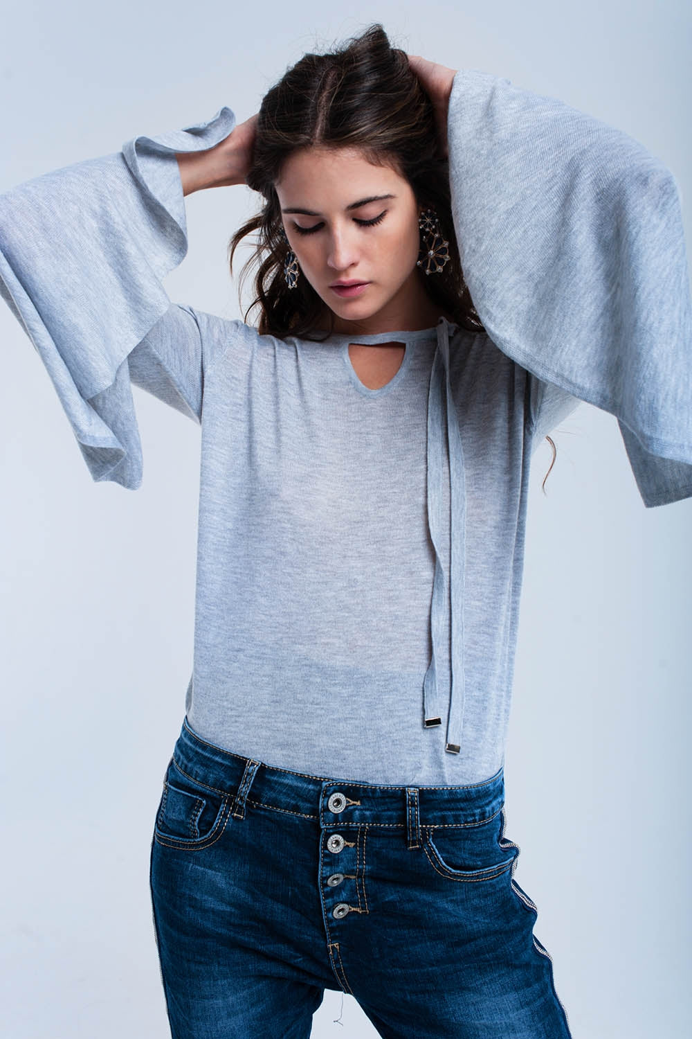 Gray sweater with bell sleevesSweaters