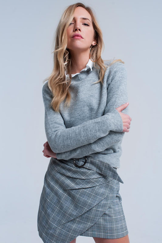 Q2 Gray sweater