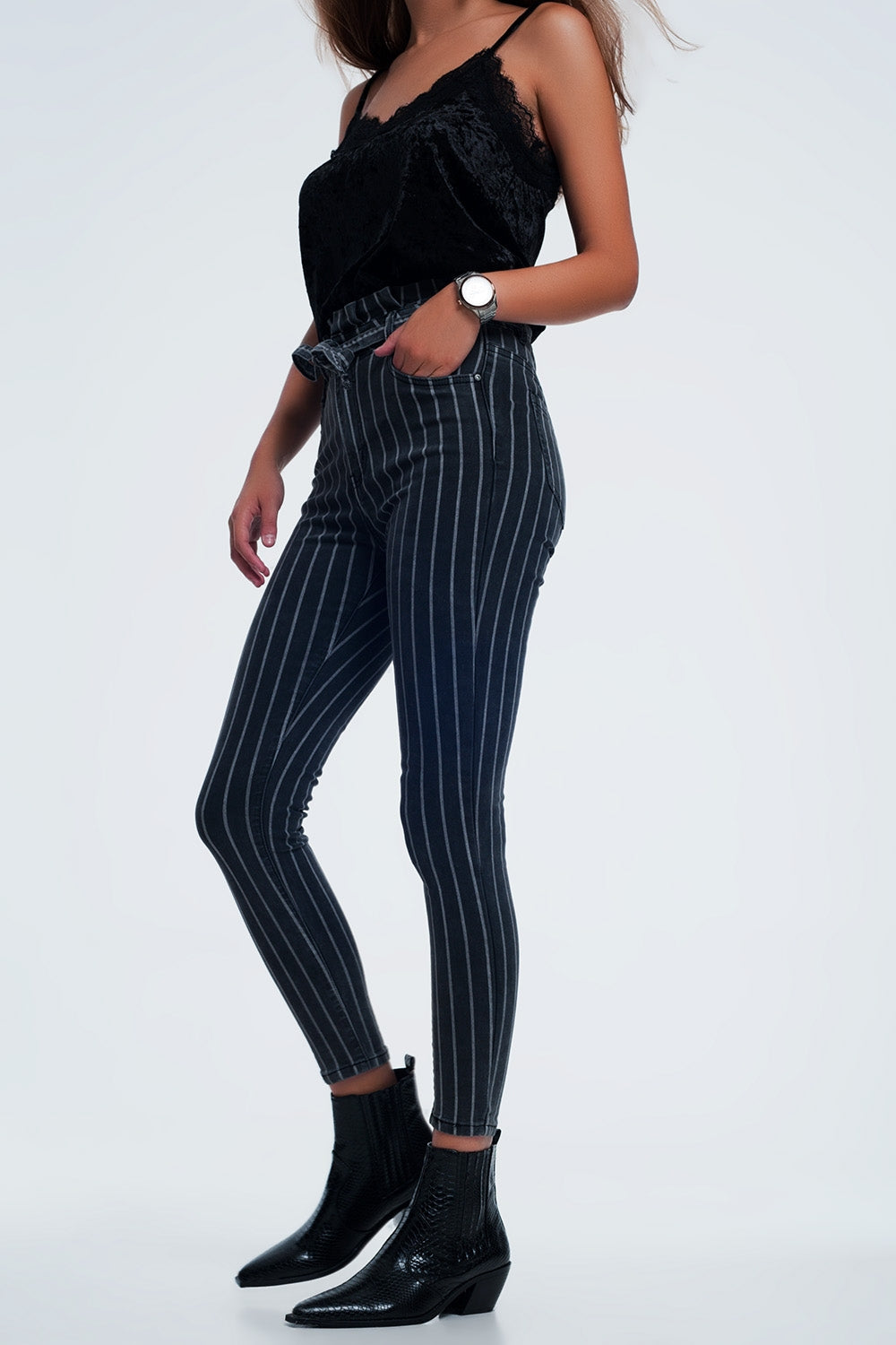 Grey skinny jeans with stripesJeans