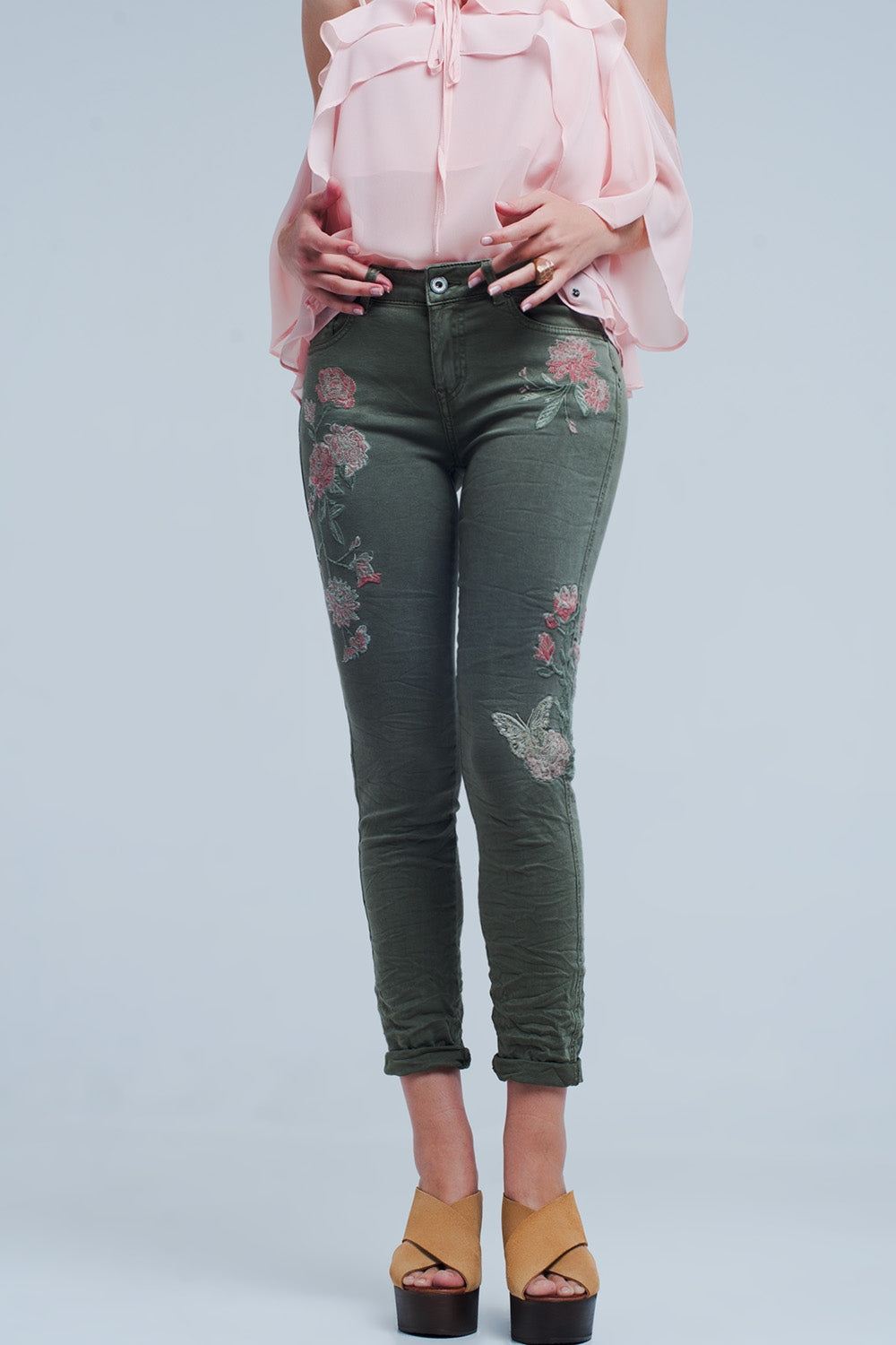 Q2-Khaki jeans with embroidered flower-Jeans