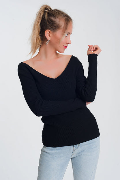 Knitted jumper in black with v backSweaters