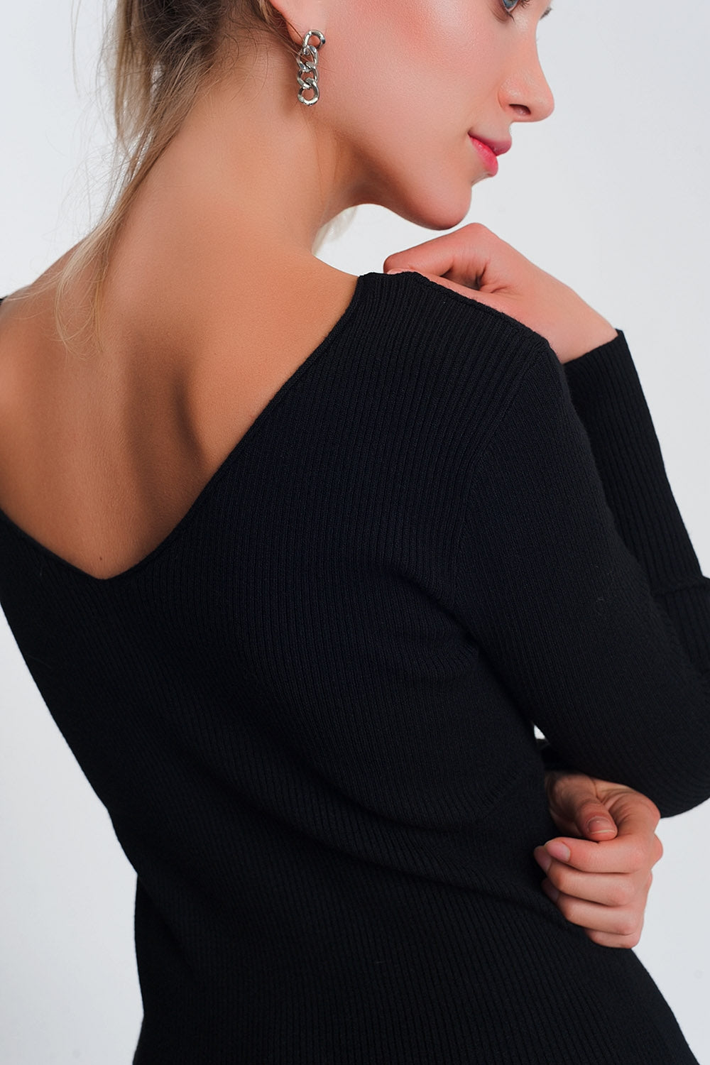 Knitted jumper in black with v backSweaters