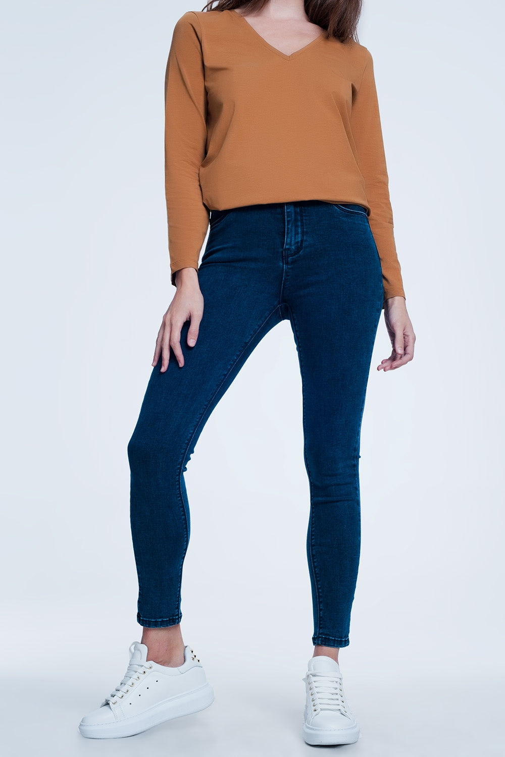 Q2 Navy blue skinny jeans with high waist