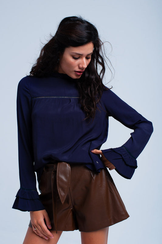 Q2 Flowing navy blouse