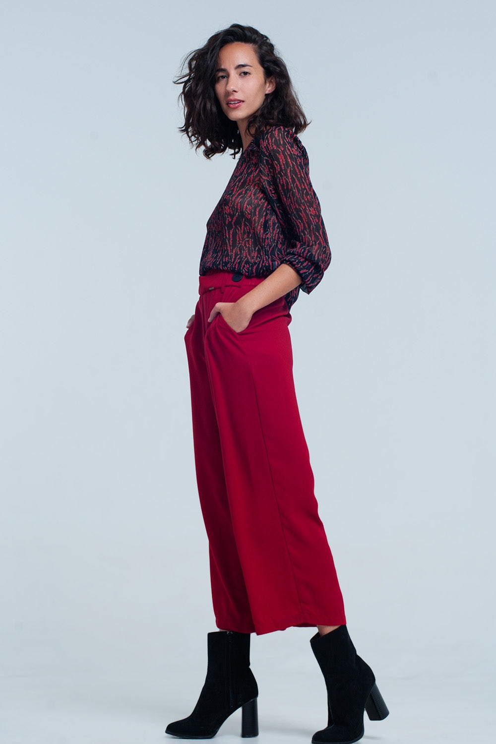 Red wide leg culottes with belt detailPants