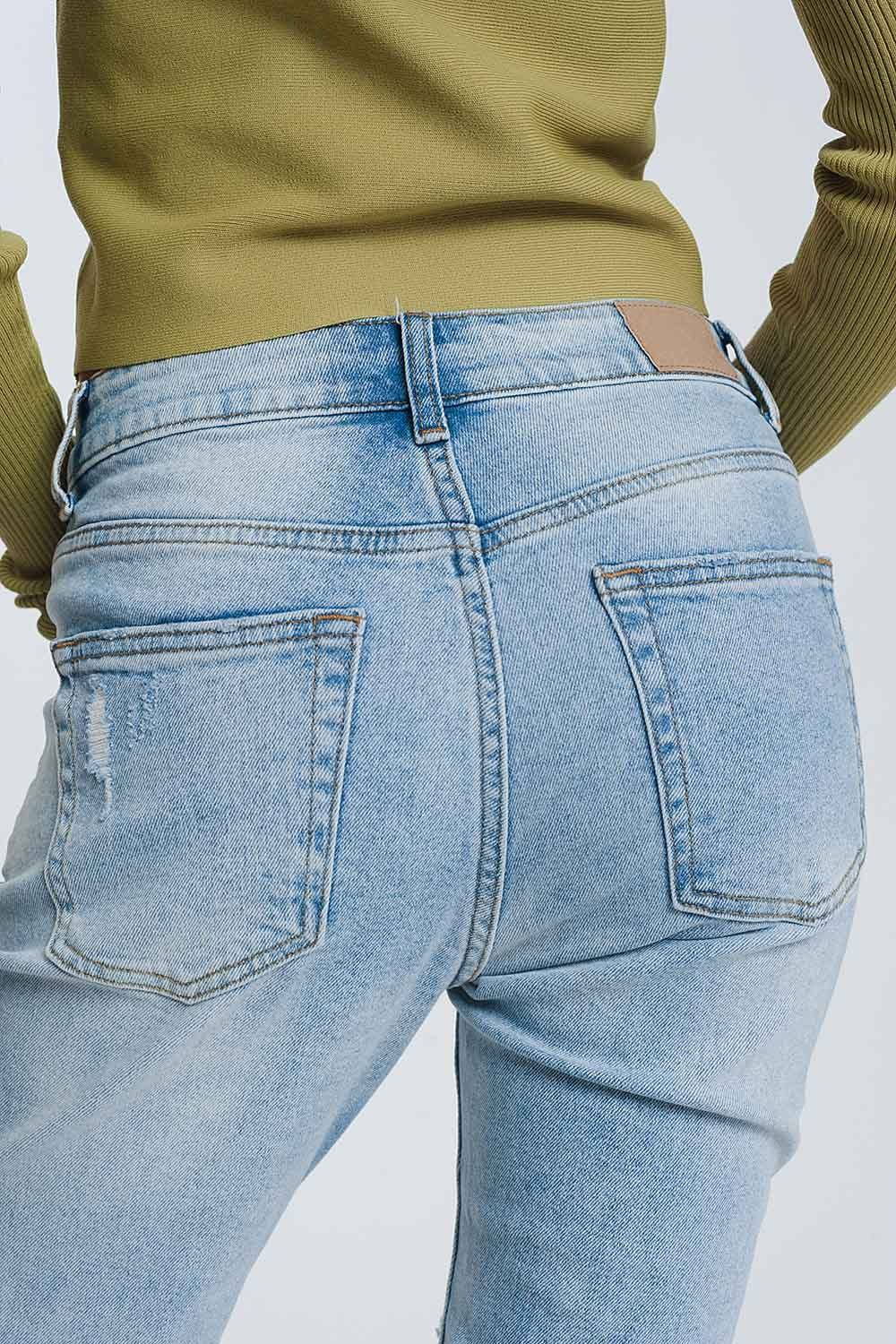Ripped boyfriend jeans in light denimJeans