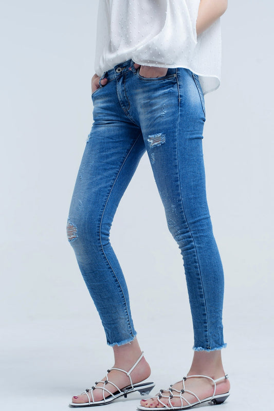 Q2 Skinny jeans in medium wash with rips