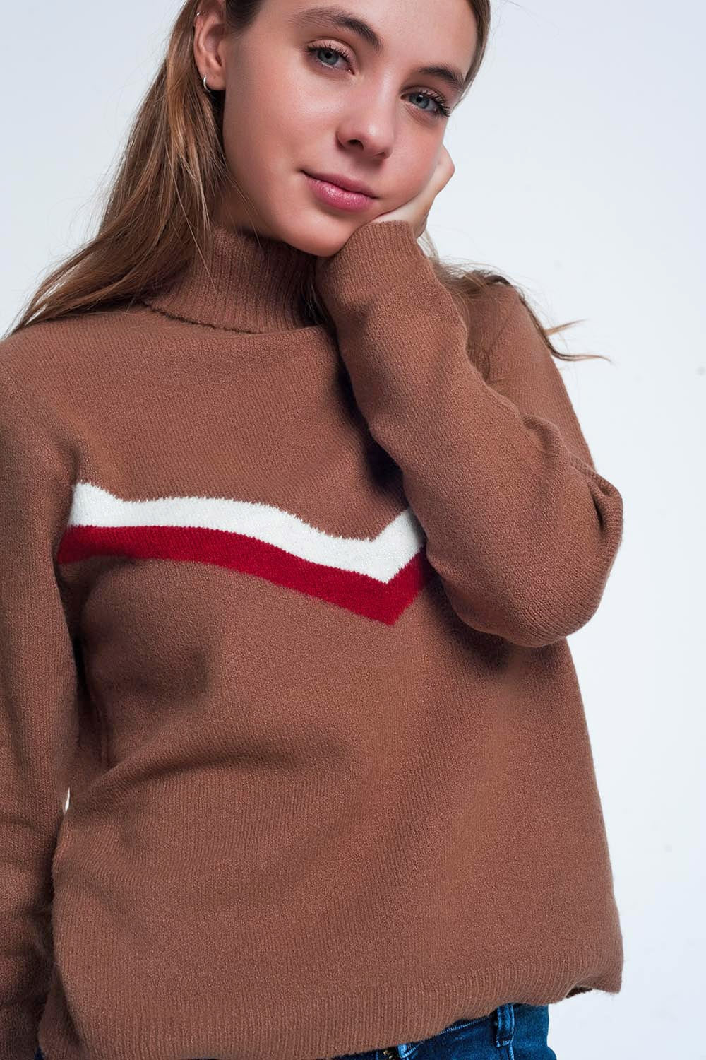 Q2 sweater with chevron detail in brown