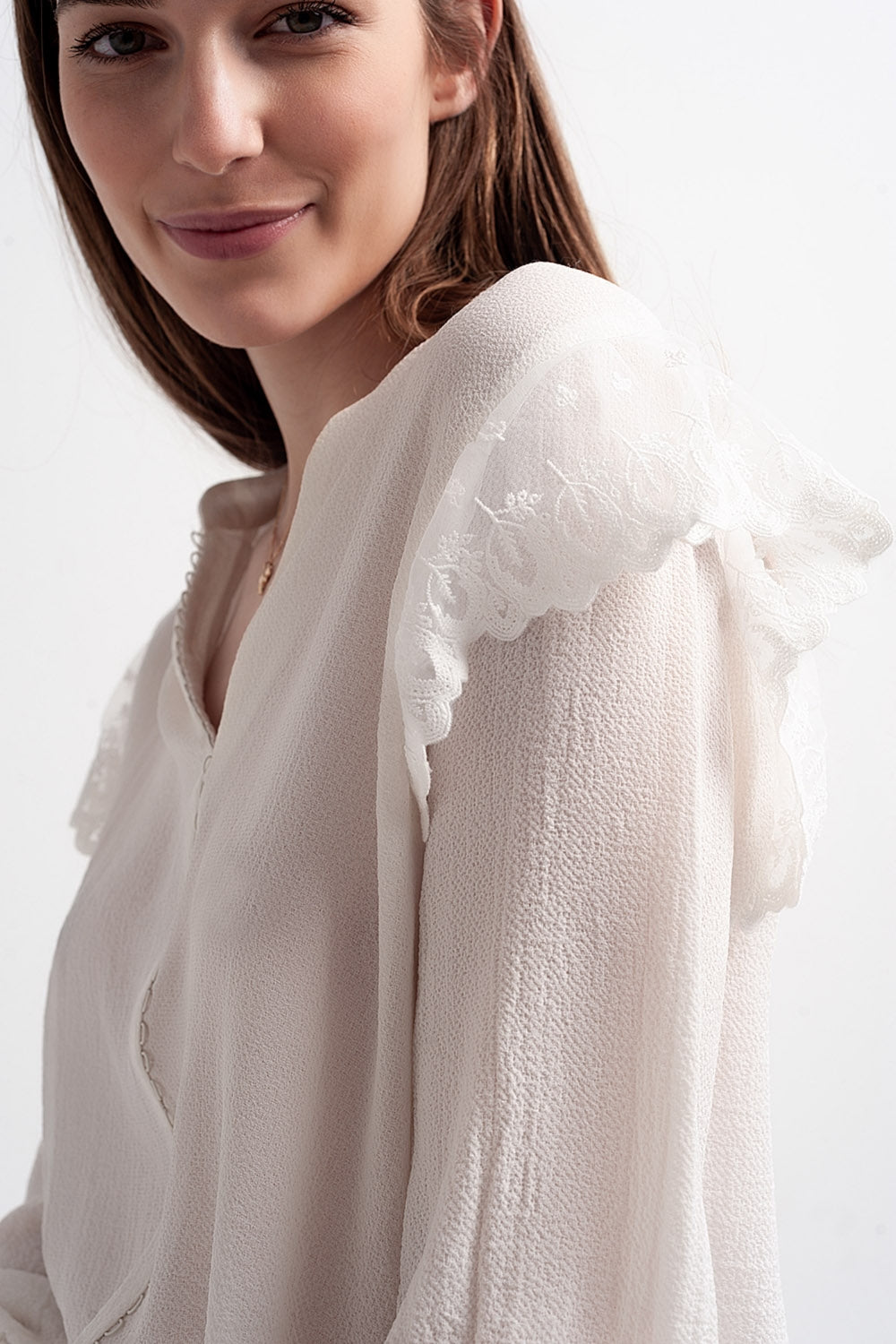 Volume sleeve blouse with cuff sleeve in oysterShirts