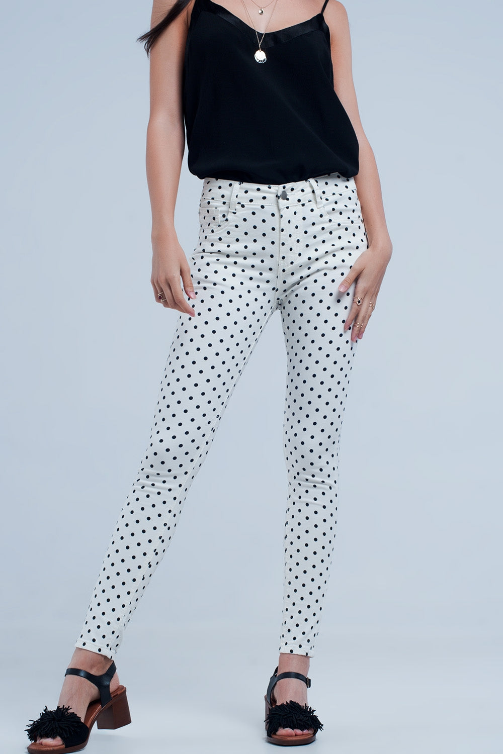 Q2 White jeans in polka dots