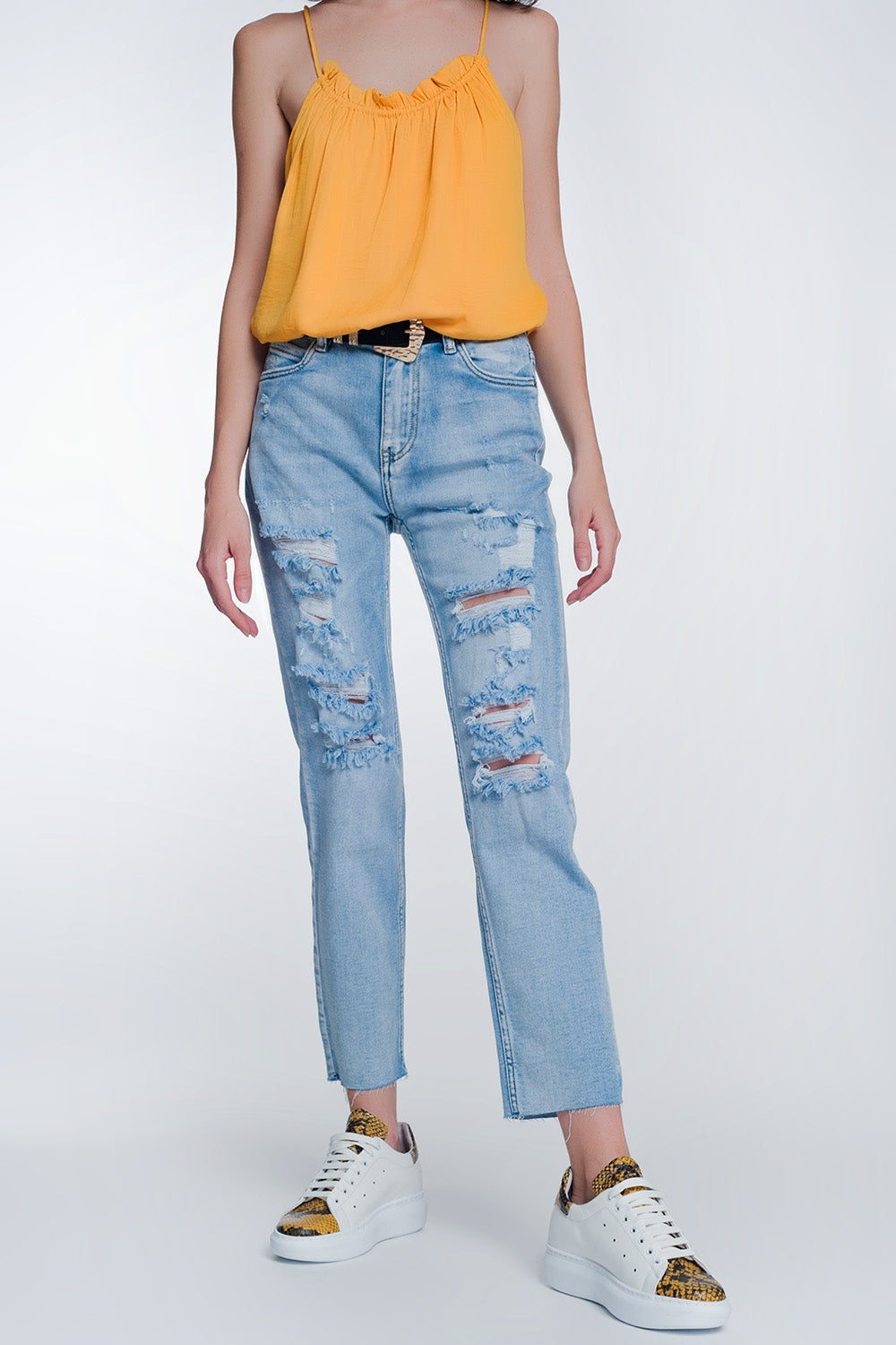 Q2 wide leg cropped raw hem jeans in blue colour