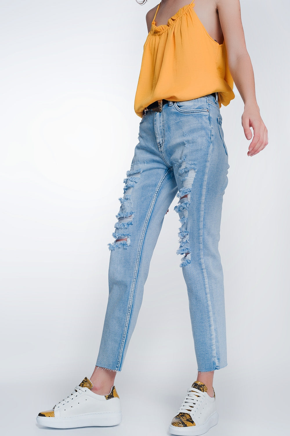 wide leg cropped raw hem jeans in blue colourJeans